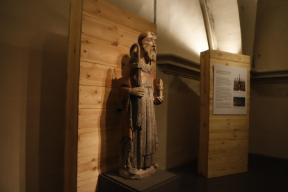 La nueva escultura de Sant Antoni Abat ya puede verse en el coro de la antigua iglesia del Museu.