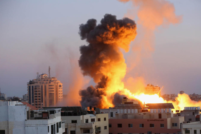 Israel destrueix les oficines de mitjans d'informació internacionals en Gaza
