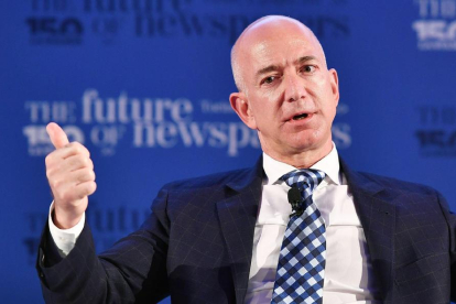  Jeff Bezos dejará la presidencia de Amazon a final de año.