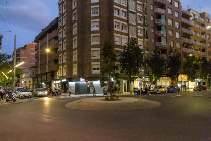 Vista de l’encreuament dels carrers Bisbe Ruano i Torres de Sanui.