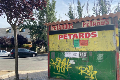 Una caseta de petardos en Lleida en una imagen de archivo.