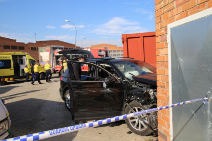 El accidente se produjo ayer por la tarde en la calle la Fusta. 