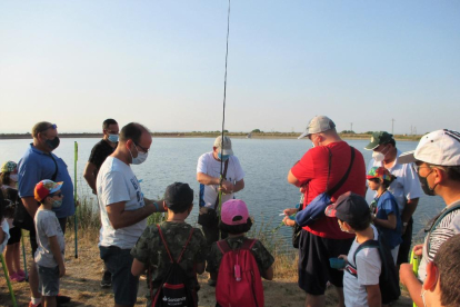 Concurso de pesca para jóvenes aficionados en Alpicat.