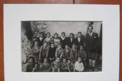 Una imatge de la classe dels nens, als anys 30.