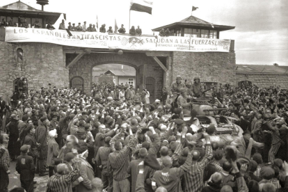 Fotografía histórica de la liberación del campo de Mauthausen por las tropas estadounidenses. 