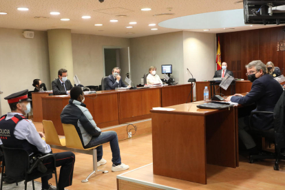 Vista del acusado durante el juicio celebrado ayer en la Audiencia. 