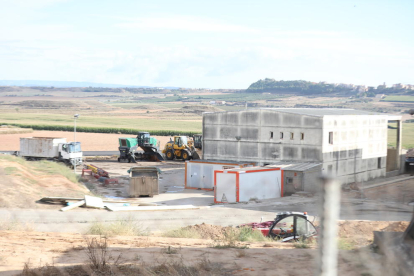La planta de selección que se construye en Montoliu de Lleida.