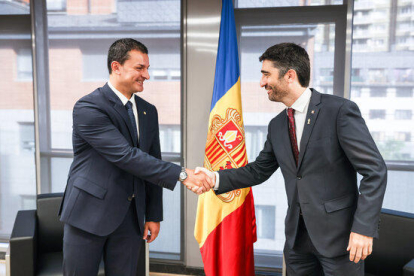 El vicepresidente del Gobierno, Jordi Puigneró, y el ministro de la Presidencia de Andorra, Jordi Gallardo,