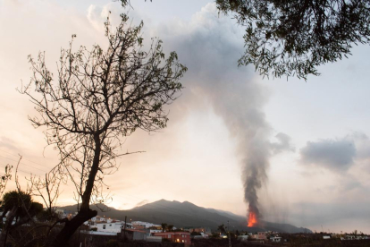 La erupción que comenzó el domingo en La Palma vive este jueves su quinto día de actividad.