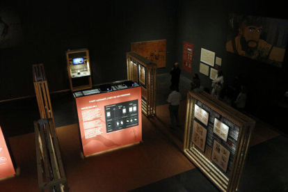 La exposición 'Art Primer. Artistes de la prehistòria', al Museu de Lleida.