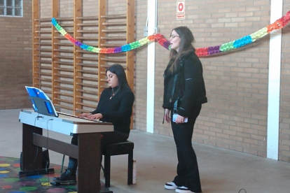 Uno de los actos de la Festividad de los músicos en la escuela Enric Farreny de Lleida.