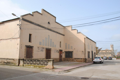 El edificio del Casal de El Poal. 