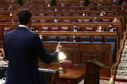 El presidente del Gobierno, Pedro Sánchez, interviene en el pleno del Congreso.
