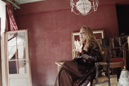 Frame del nuevo vídeoclip de Adele.