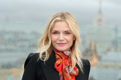 Michelle Pfeiffer devuelve en el cine con el filme 'French Exit', una comedia negra