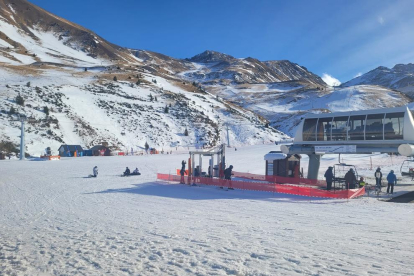 Esquiadors ahir a les pistes de Boí Taüll.