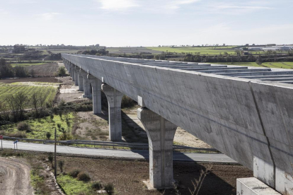 L’aqüeducte de Ratera, que connecta el canal Segarra-Garrigues amb la potabilitzadora de la Segarra.