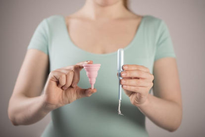 El Govern repartirà copes menstruals gratis a instituts en una prova pilot a la primavera