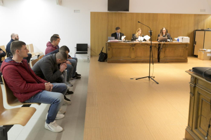 El juicio se celebró en la Audiencia de Huesca, ya que el último asalto se produjo en Barbastro. 