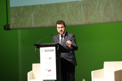 La consellera Jordà y el ministro Planas se dirigen a la inauguración de Datagri 2021 en la Llotja.