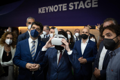 El rey, Sánchez y Aragonès juntos, ayer, durante la inauguración del Mobile World Congress.