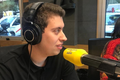 Jordi Balagué, durant les pràctiques a Catalunya Ràdio.