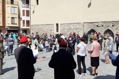 Els cantaires més petits van delectar el públic amb aquestes cançons tradicionals ahir des de la plaça Major de Cervera.