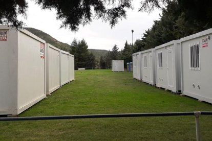 Las casetas habilitadas en el campo de fútbol de La Granja el pasado verano para positivos y contactos. 