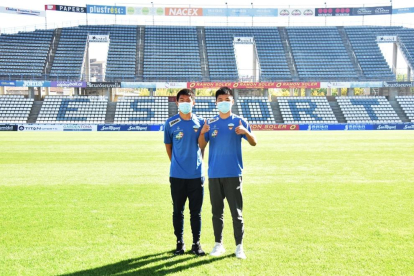 Els dos futbolistes xinesos que s’han incorporat al Juvenil del Lleida a Divisió d’Honor.