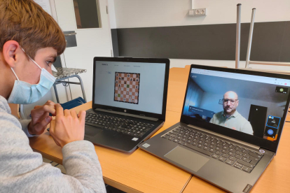 Un joven de la Seu d'Urgell crea un algoritmo con inteligencia artificial para jugar a ajedrez con el ordenador