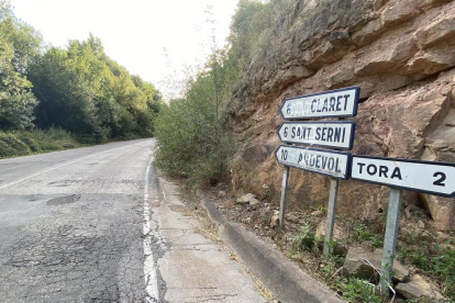 La carretera que enllaça Torà i Ardèvol, al Solsonès.