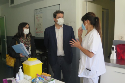 Adrià Comella, durante una reciente visita al hospital Arnau de Vilanova.