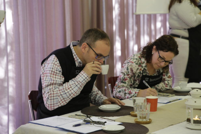 Sis jutges van posar a examen el sabor i la tècnica dels joves aspirants a l’Escola d’Hoteleria i Turisme de Lleida.