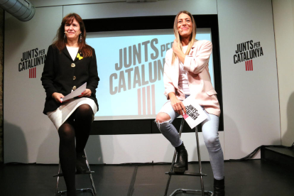 Las candidatas de JxCat, Laura Borràs y Míriam Nogueras, ayer.