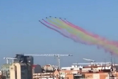 Una bandera republicana en el cielo de Madrid provoca la reacción del Rey Felipe VI