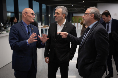 El conseller delegat de GSMA, amb el tinent d’alcalde i el director de la Fira de Barcelona.