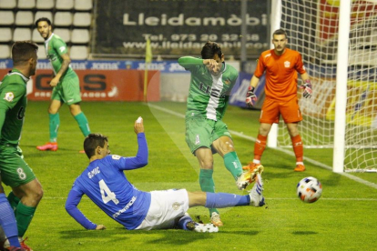 El Lleida cau davant del Cornellà en la seua estrena en el Camp d'Esports (2-3)