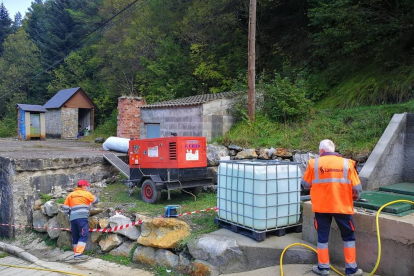 Primeros trabajos en el depósito de agua potable de Vielha. 