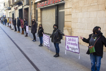 Un grup de dones en la protesta de Barcelona.