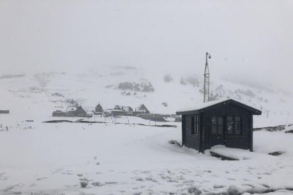 Los termómetros caen hasta los ocho grados negativos en el Pirineo