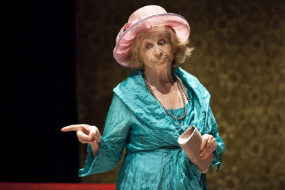 Montserrat Carulla en su último papel teatral, la obra ‘Iaia!’, con la que dejó la escena en 2014.