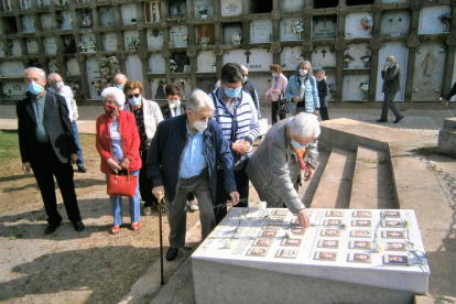 Misa y homenaje a los mártires leridanos en el cementerio de Lleida 