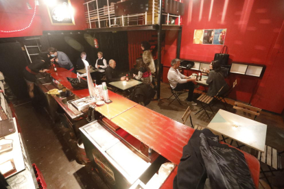 La Casa de la Bomba ja està obert com a bar convencional a la tarda des de dimecres.