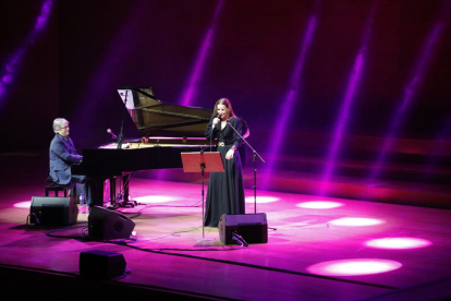 Chano Domínguez y Mariola Membrives, ayer en el estreno del Jazz Tardor en el Auditori de Lleida.