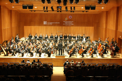 L’OJC de Lleida va oferir un concert diumenge a l’Auditori del Conservatori del Liceu.
