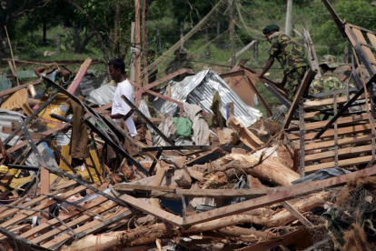 Al menos 138 muertos|muertes en una serie de explosiones en Sri Lanka
