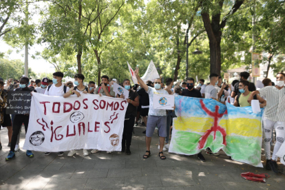 Joves migrants exigint la reforma el setembre passat.