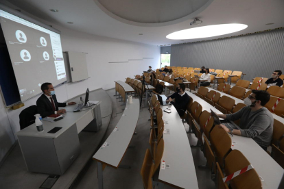 Una clase semipresencial en la Universitat de Lleida (UdL)