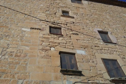 La façana del castell que es restaurarà el 2018.