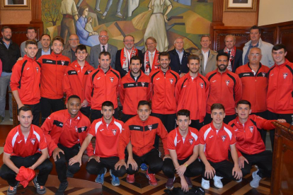 La Diputación homenajea al equipo Juvenil del At. Segre